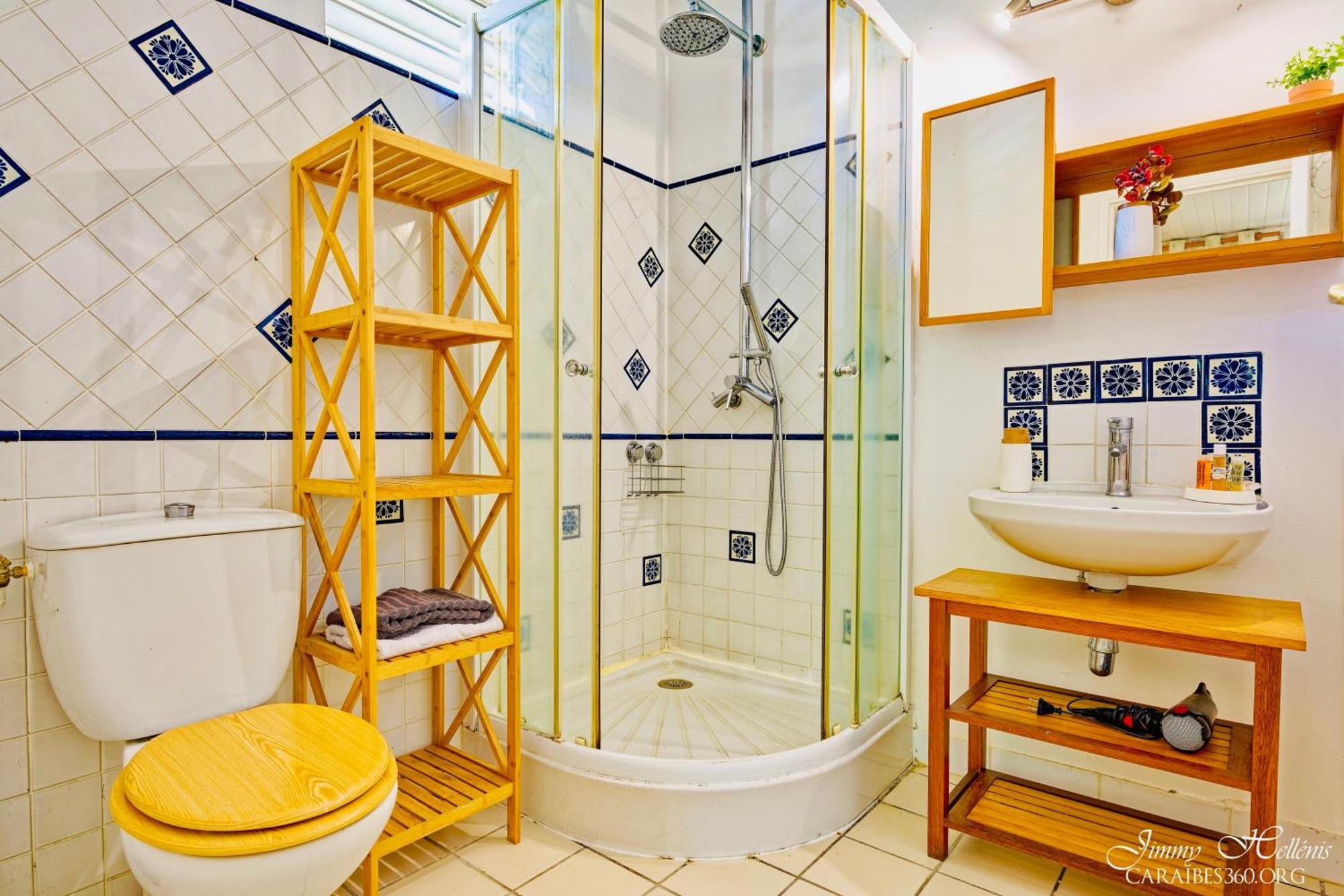 Maison Yole Bleue - Vue Sur Les Trois Ilets Экстерьер фото
